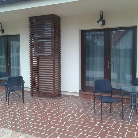 Pensiunea Berna Bacau Ngoại thất bức ảnh