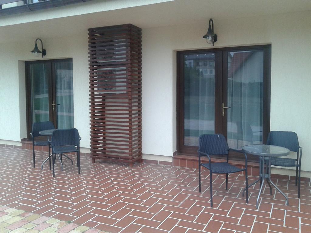 Pensiunea Berna Bacau Ngoại thất bức ảnh